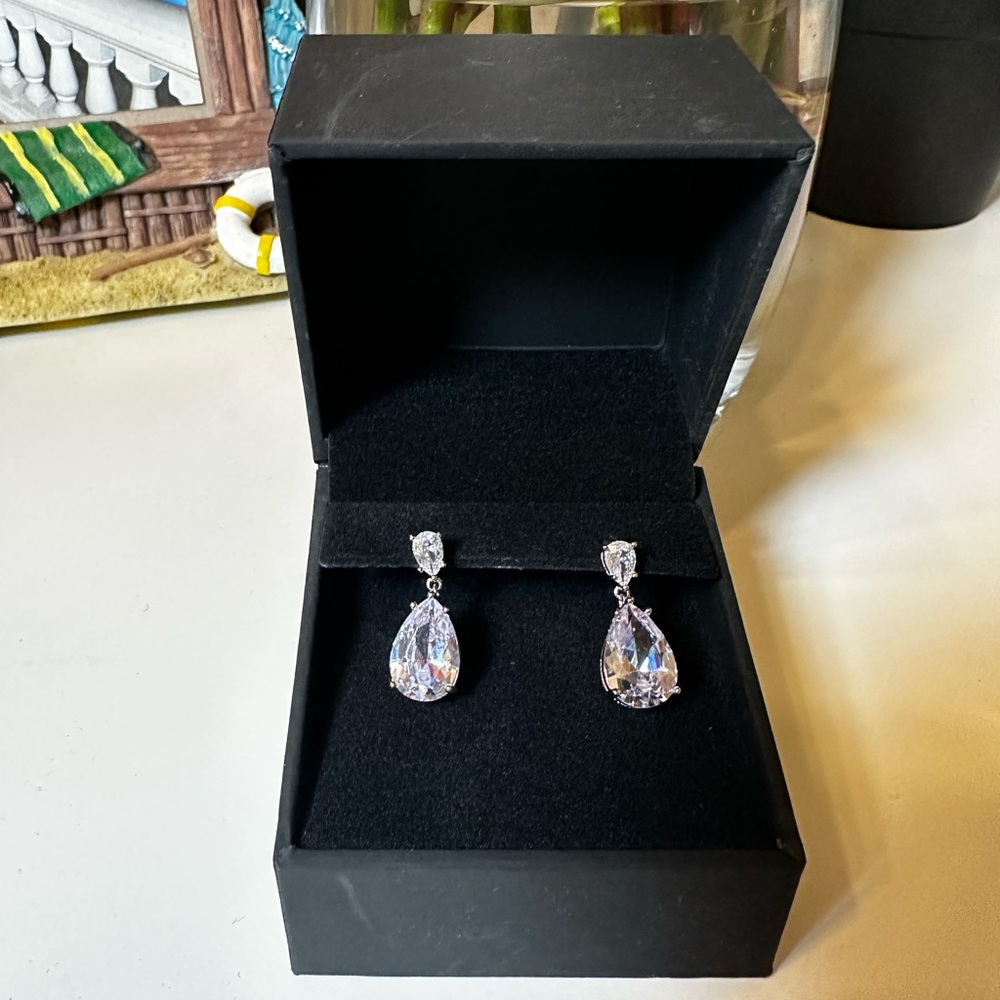 New Elegant Dangle Earrings for Women Crystal Teardrop Bride Wedding Earrings